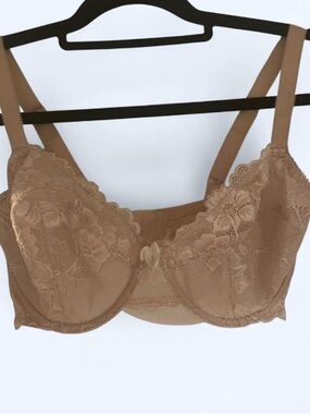 Lace Underwire Bra in Beige